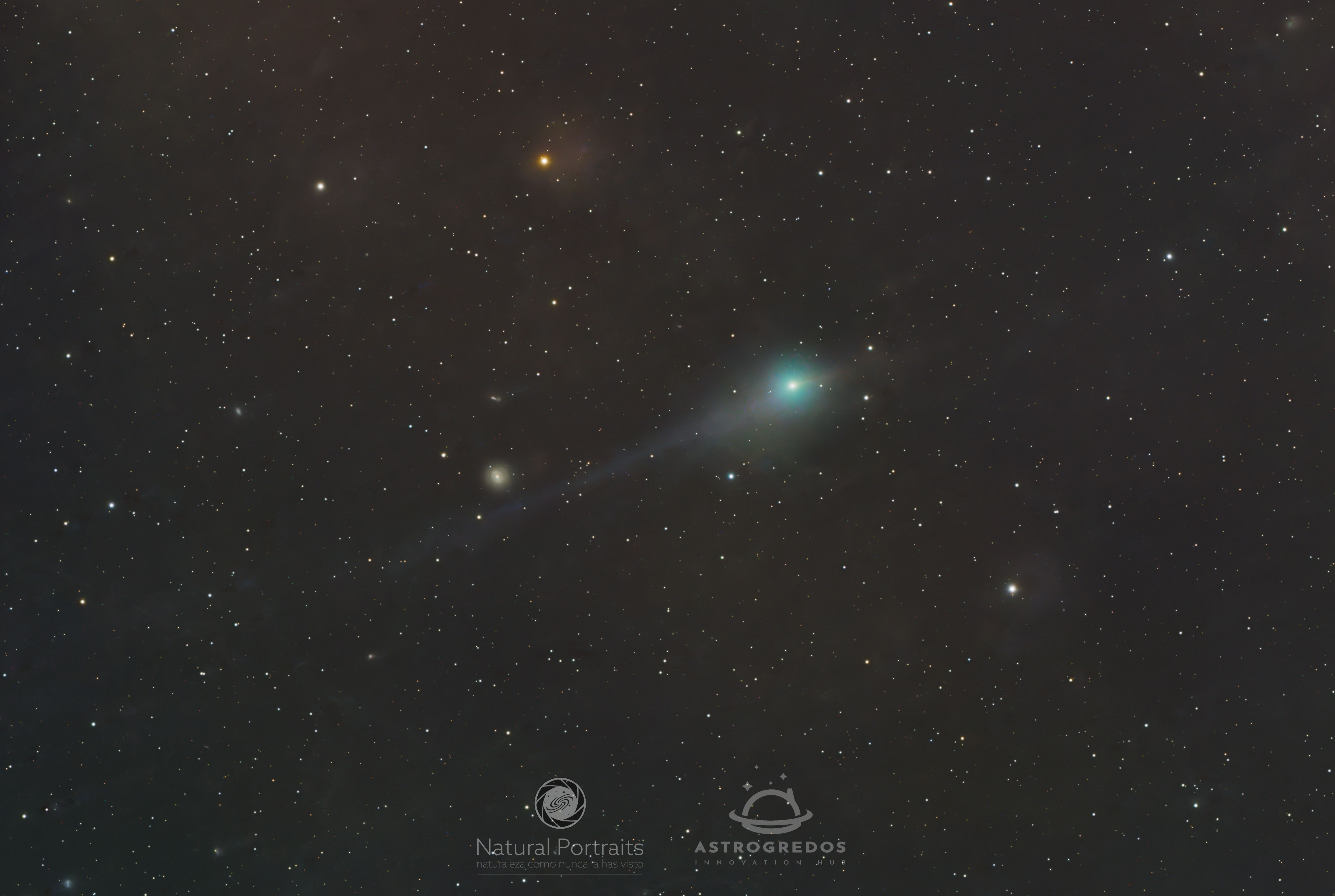 Cometa 3I Atlas junto a NGC 4454